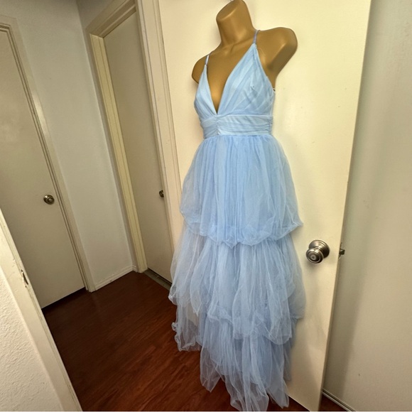 Lulu’s Light Blue Charming Glamour Tulle Sleeveless Tiered Maxi Dress NWOT S - Picture 7 of 15